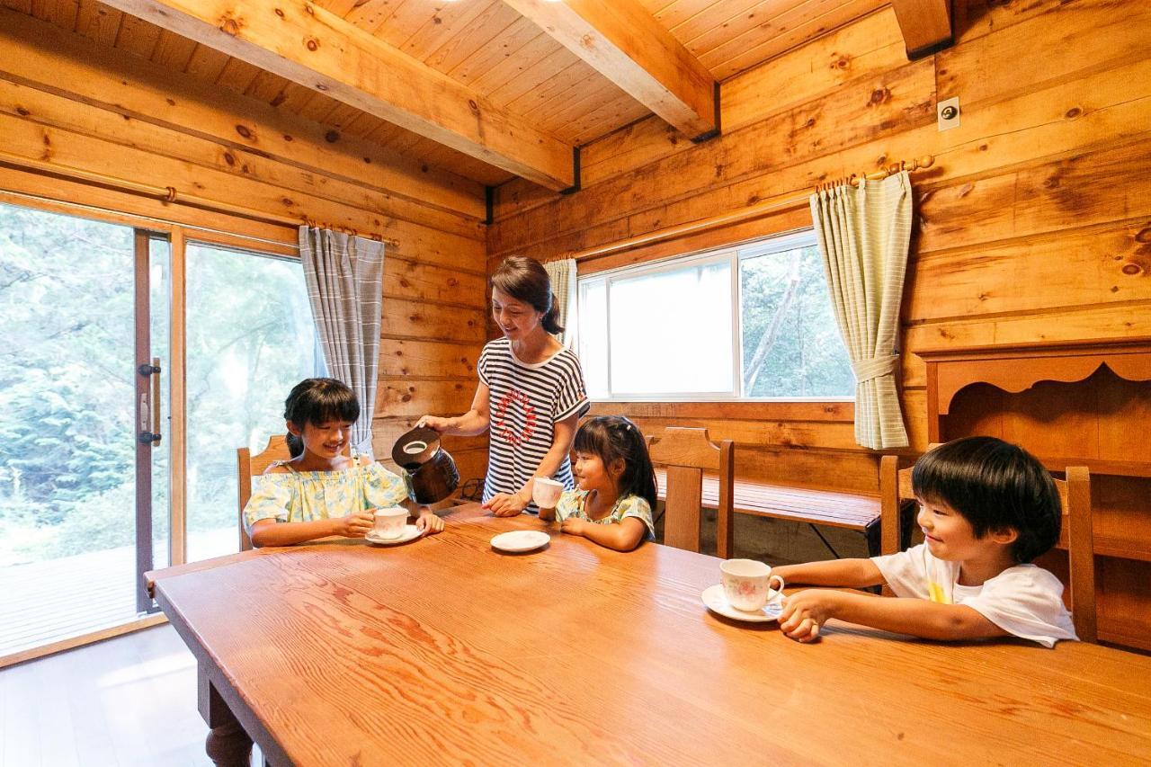 ログハウスせせらぎ Villa Tsuru ภายนอก รูปภาพ